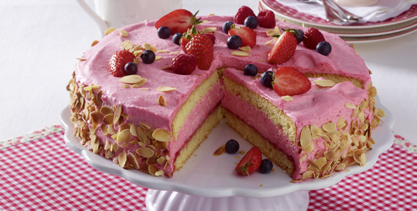 Creamy berry torte