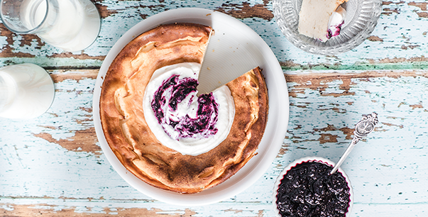 Käsekuchen ohne Boden mit fruchtigem Sahnetopping