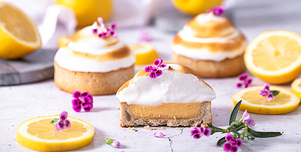 Lemontartelettes mit Zitronenbaiser