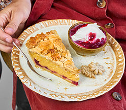 Pumpkin pie with lingonberries